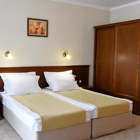 Maria Revas Hotel