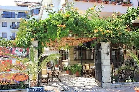 Maria Revas Hotel 5*