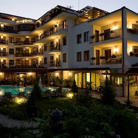 Maria Revas Hotel 5*